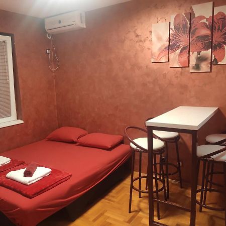 Modern Cozy Apartment Ni Exterior foto