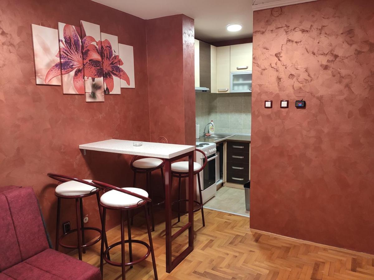 Modern Cozy Apartment Ni Exterior foto